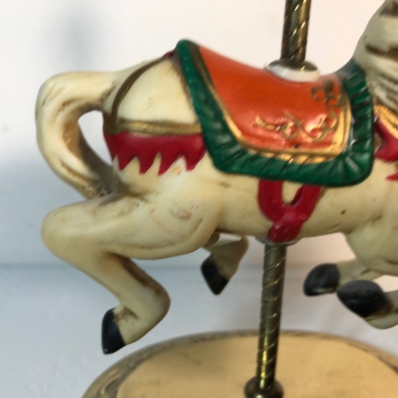 Vintage 6” Porcelain carousel horse with brass base - Picture 2 of 10
